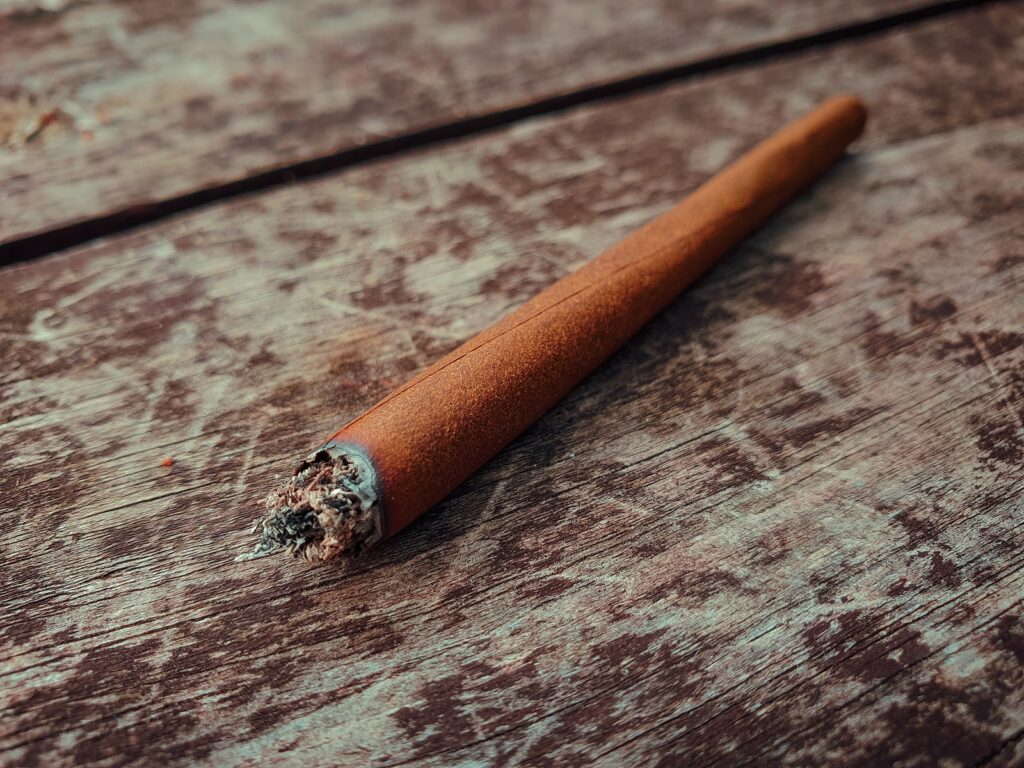 How To Roll a Blunt